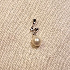 Freshwater Pearl Sterling Silver Necklace Pendant